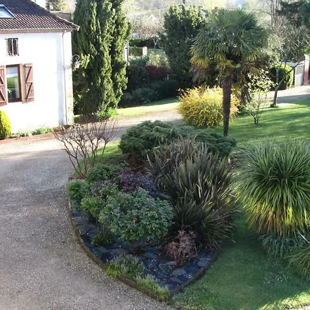 Rosalie 1830 Bed & Breakfast
